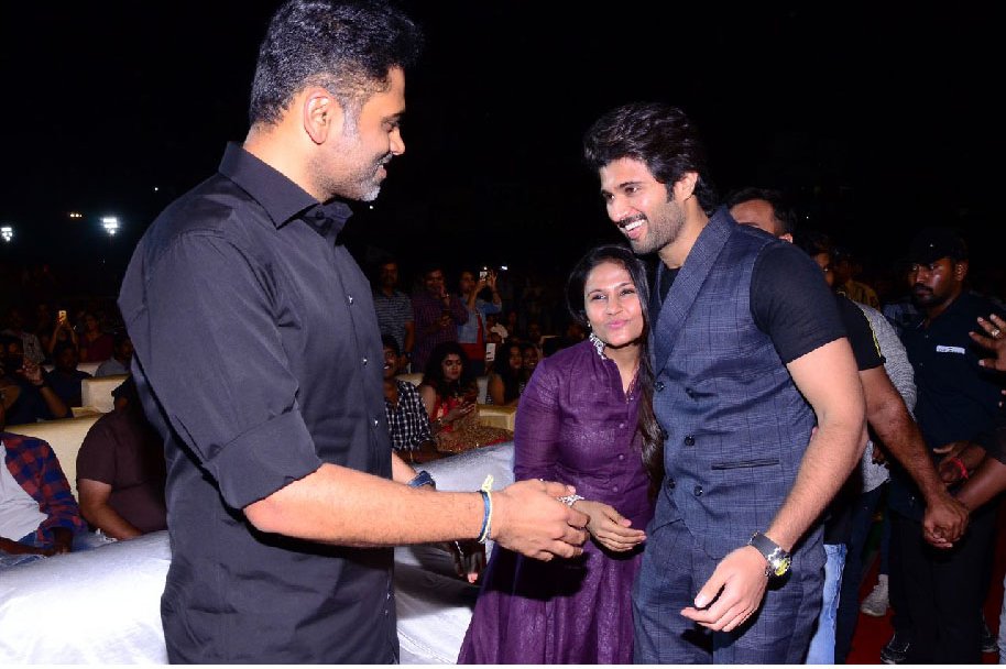 Maharshi-Movie-Pre-Release-Event